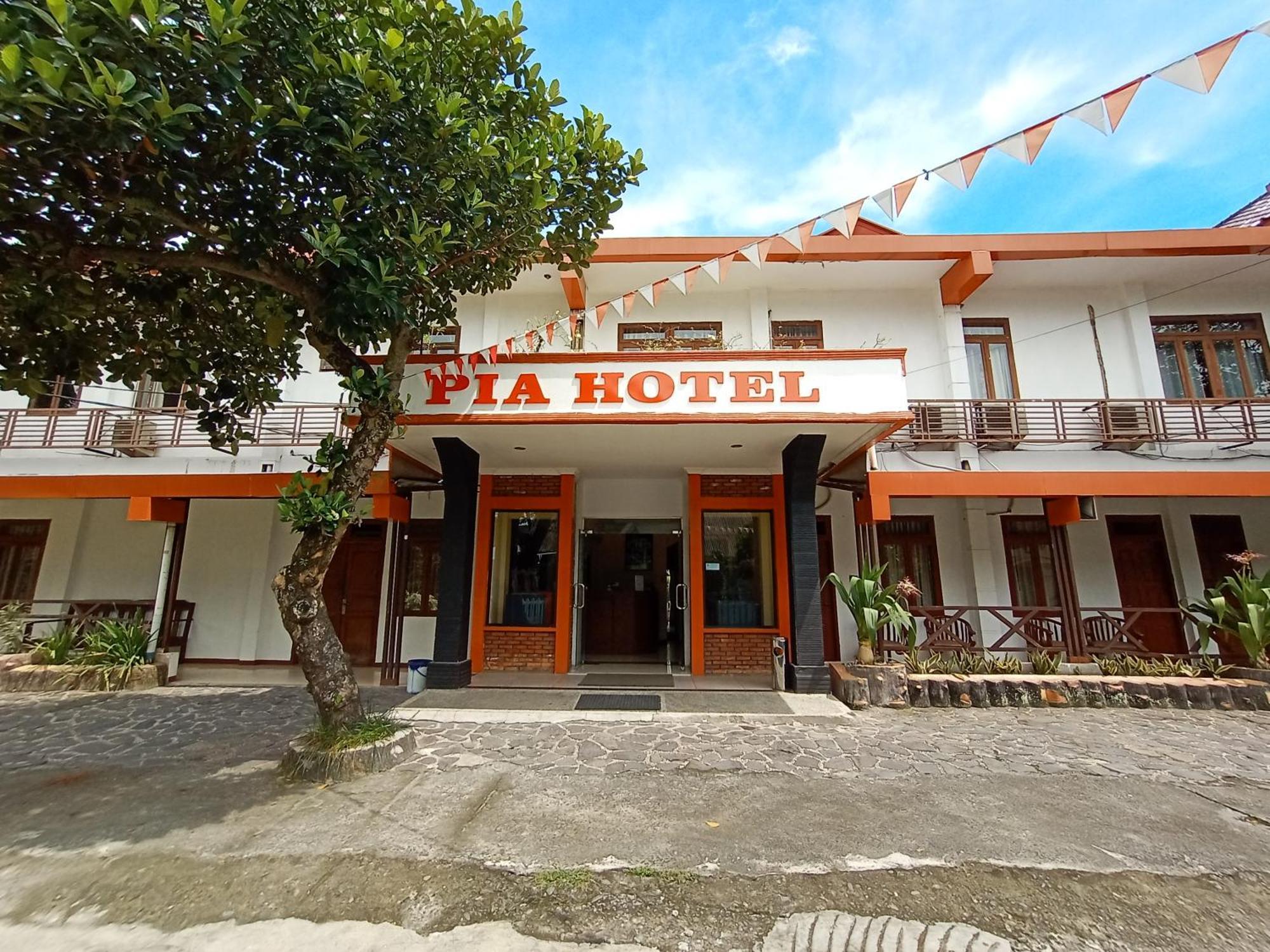 Pia Hotel Medan Extérieur photo